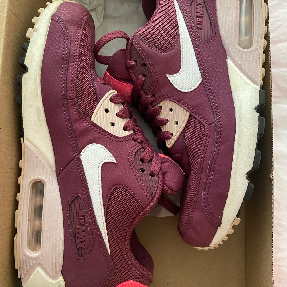 Women’s Air Max 90 Essentials